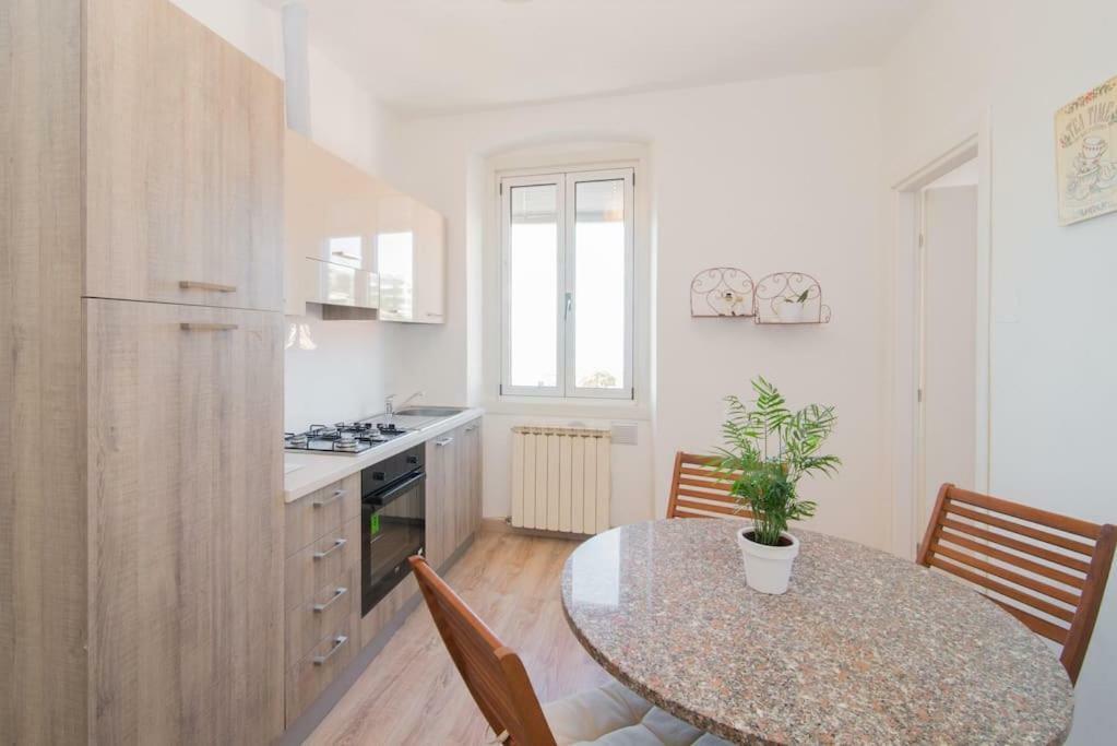 Amazing Sea View, Free Parking, Near To The Centre Apartment Triest Exterior foto